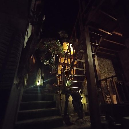 The Golden Ave Bungalow Gili Trawangan Esterno foto