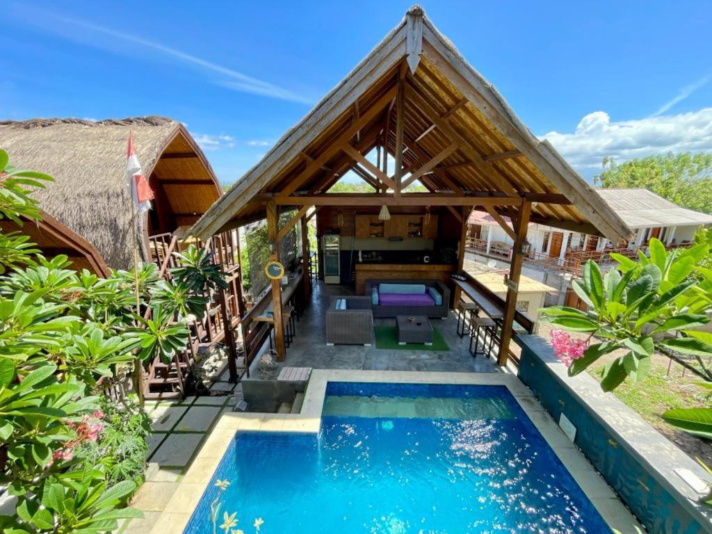 The Golden Ave Bungalow Gili Trawangan Esterno foto