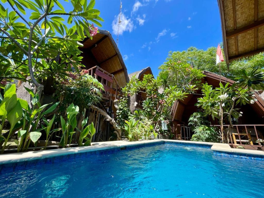 The Golden Ave Bungalow Gili Trawangan Esterno foto